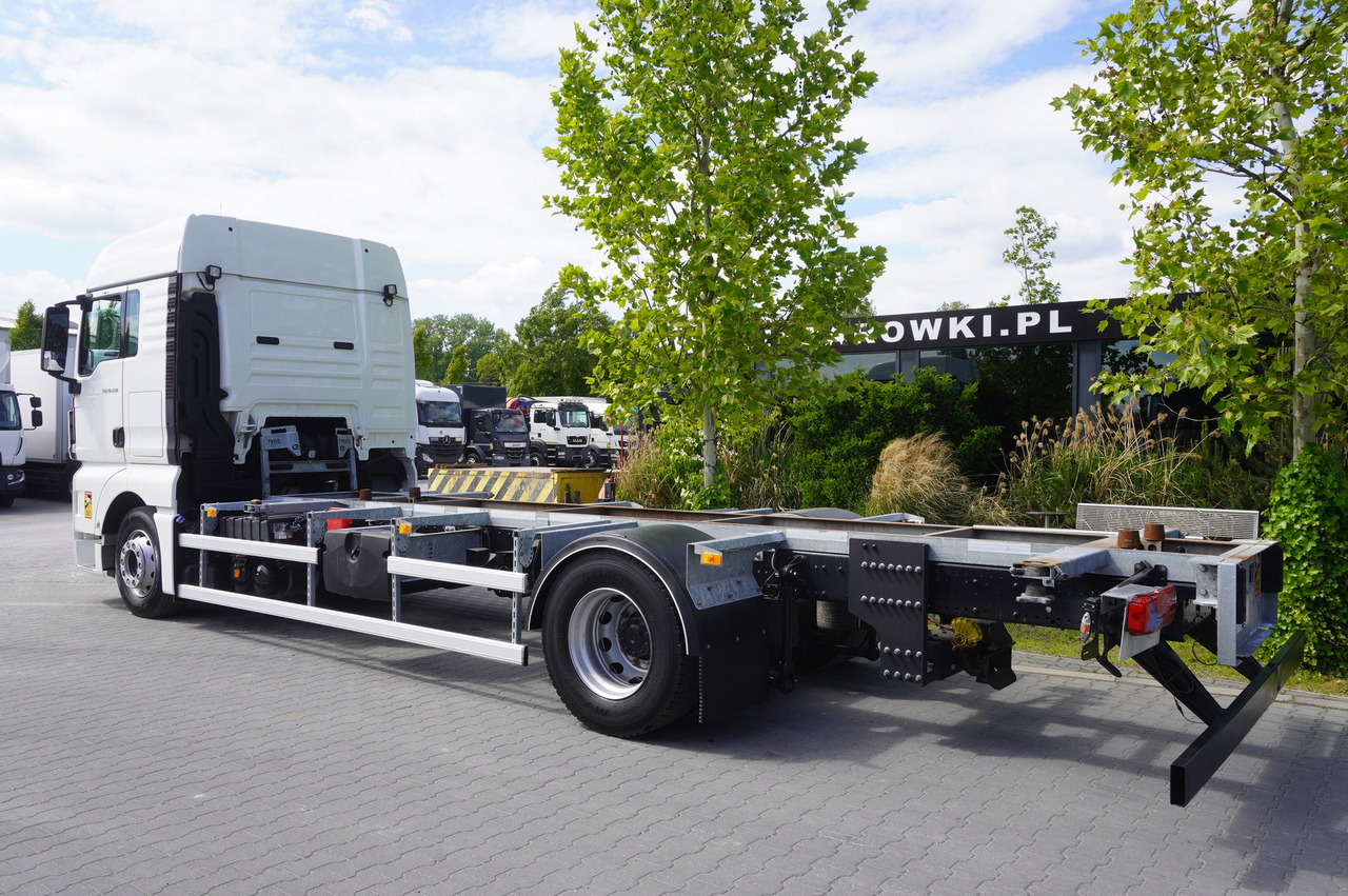 MAN TGX 18.430 / BDF 7.5 m / sleeping cab / 2021 - Container transporter/ Swap body truck: picture 3 MAN TGX 18.430 / BDF 7.5 m / sleeping cab / 2021 - Container transporter/ Swap body truck: picture 3