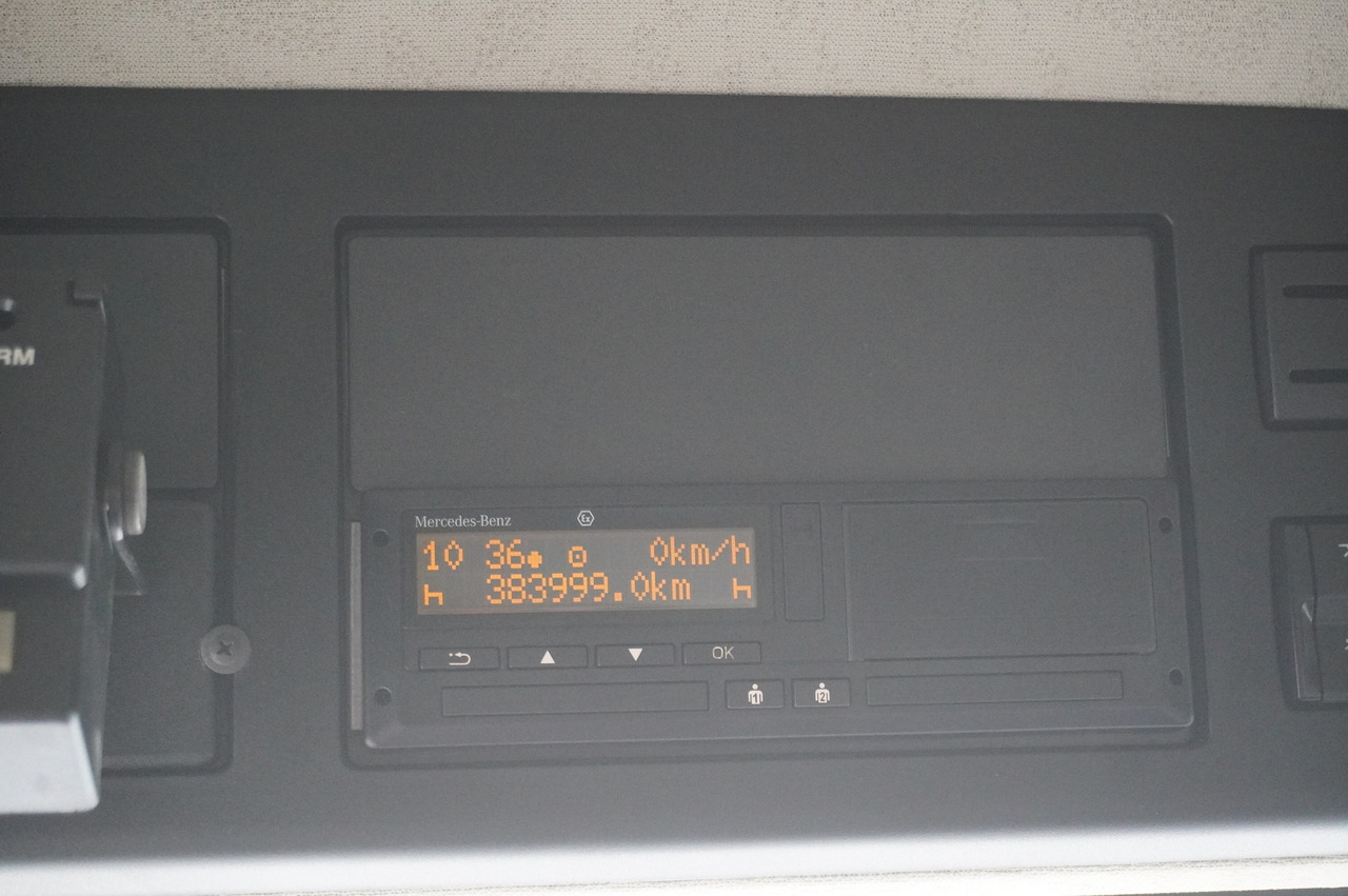 Refrigerator truck MERCEDES-BENZ Actros 1824 / Refrigerator 22 EPAL / Carrier Supra 950 / Sleeping cabin: picture 23
