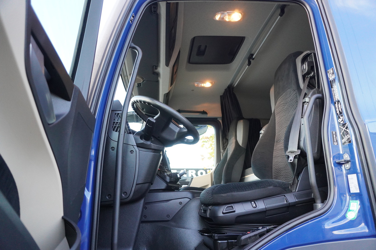 Curtainsider truck MERCEDES-BENZ Actros 1830 4x2 E6 / Curtainsider 18 EPAL / Sleeper cab: picture 20 Curtainsider truck MERCEDES-BENZ Actros 1830 4x2 E6 / Curtainsider 18 EPAL / Sleeper cab: picture 20