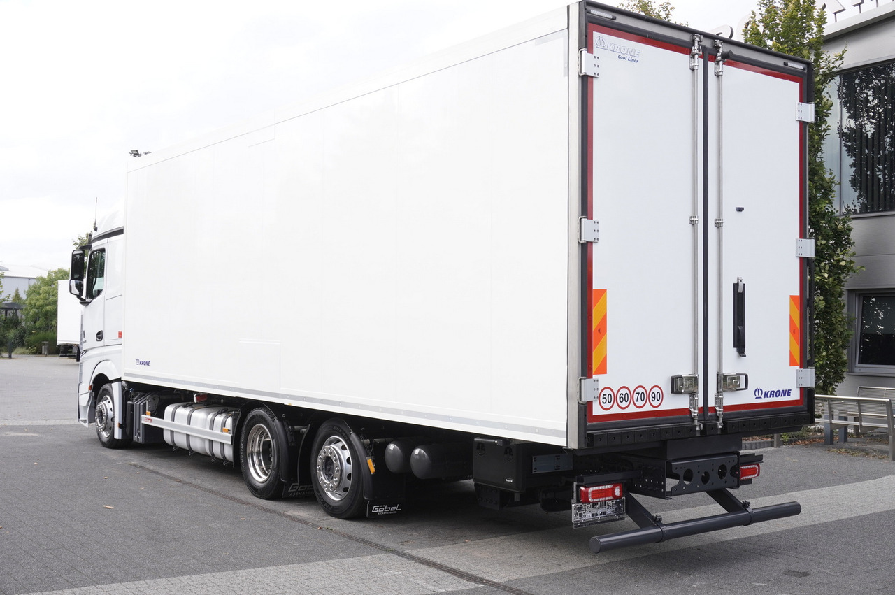 MERCEDES-BENZ Actros 2545 MP5 6×2 E6 / KRONE REFRIGERATOR 40 pallets Bitemperature Doppelstock / high 2.7m - Refrigerator truck: picture 3 MERCEDES-BENZ Actros 2545 MP5 6×2 E6 / KRONE REFRIGERATOR 40 pallets Bitemperature Doppelstock / high 2.7m - Refrigerator truck: picture 3