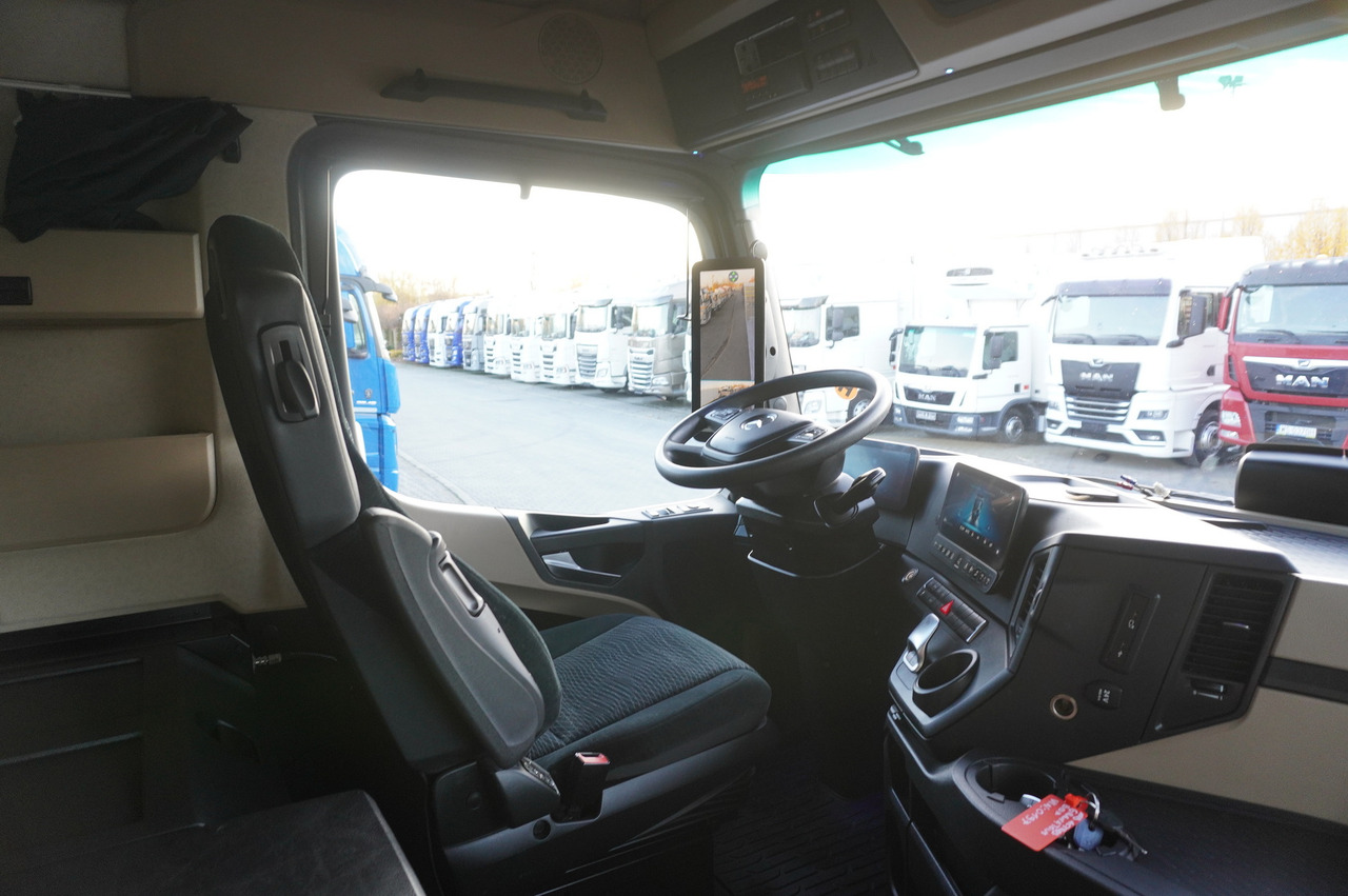 Autotransporter truck MERCEDES-BENZ Actros 2546 MP5 6x2 / NEW Tow truck 9.5 m / Lounge cabin: picture 25 Autotransporter truck MERCEDES-BENZ Actros 2546 MP5 6x2 / NEW Tow truck 9.5 m / Lounge cabin: picture 25