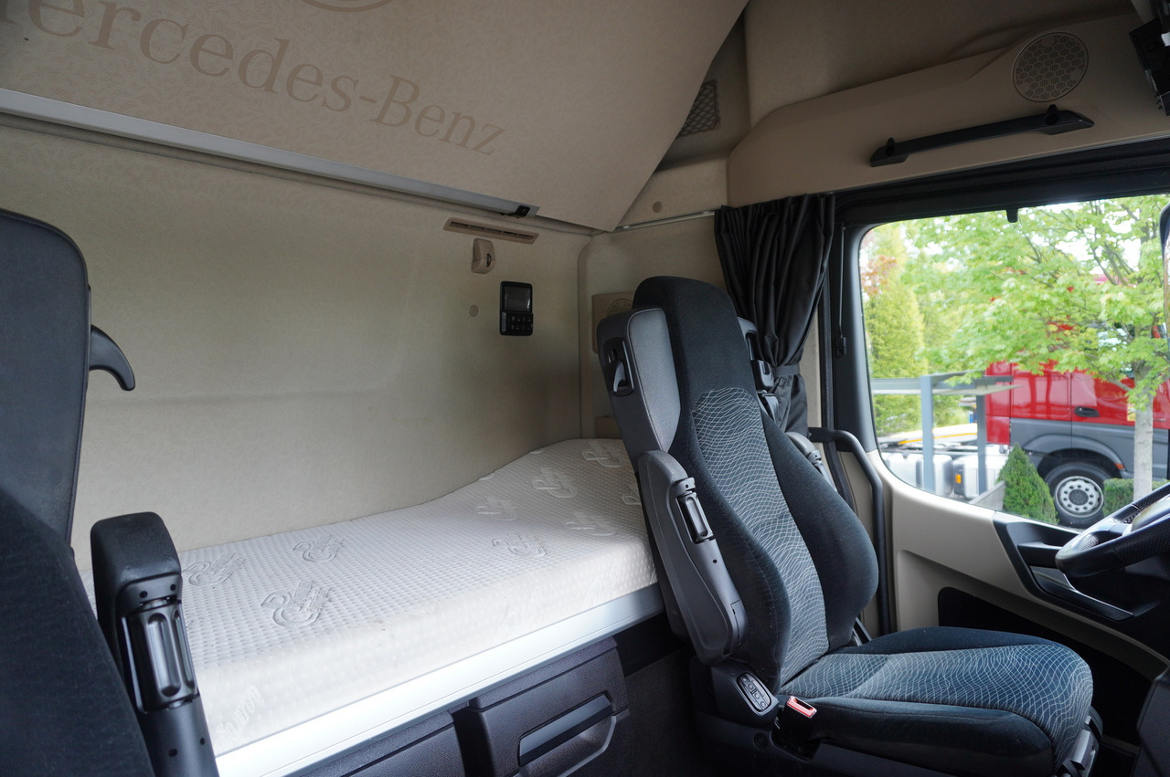 Refrigerator truck MERCEDES-BENZ Actros 2548 MP5 / Krone Refrigerator Multitemperature / Doppelstock 36 EPAL / GIGA Space cabin: picture 23