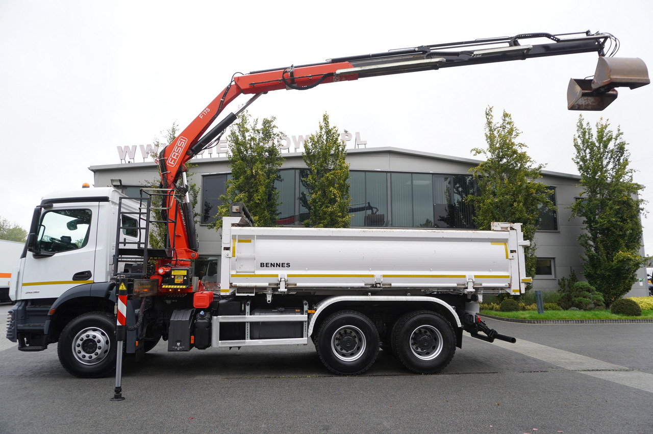 MERCEDES-BENZ Arocs 2636 6x4 / Fassi F175 / 7.7 t / 10 m / 2-side tipper / Bortmatic - Tipper, Crane truck: picture 5 MERCEDES-BENZ Arocs 2636 6x4 / Fassi F175 / 7.7 t / 10 m / 2-side tipper / Bortmatic - Tipper, Crane truck: picture 5