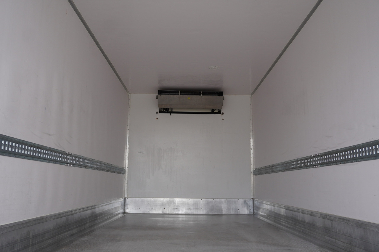 Refrigerator truck MERCEDES-BENZ Atego 1530 E6 Lamberet refrigerated truck 17 pallets / load capacity 7t: picture 14