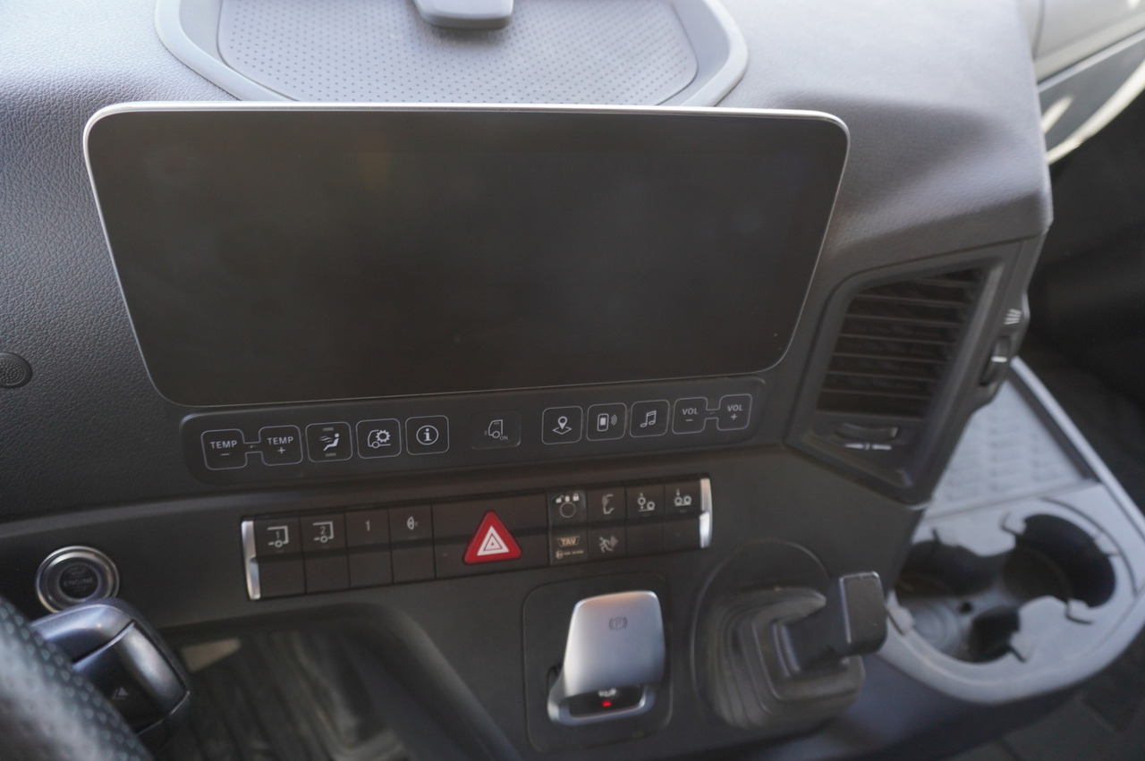 Leasing of Mercedes-Benz Arocs 3563 8 × 4 / 630 HP / steered axle / Logging superstructure Mercedes-Benz Arocs 3563 8 × 4 / 630 HP / steered axle / Logging superstructure: picture 24