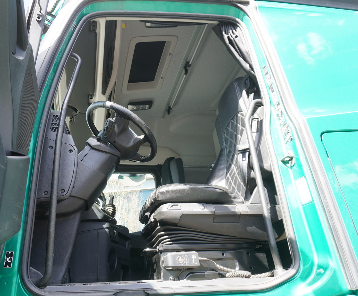 Leasing of Mercedes-Benz Arocs 3563 8 × 4 / 630 HP / steered axle / Logging superstructure Mercedes-Benz Arocs 3563 8 × 4 / 630 HP / steered axle / Logging superstructure: picture 19