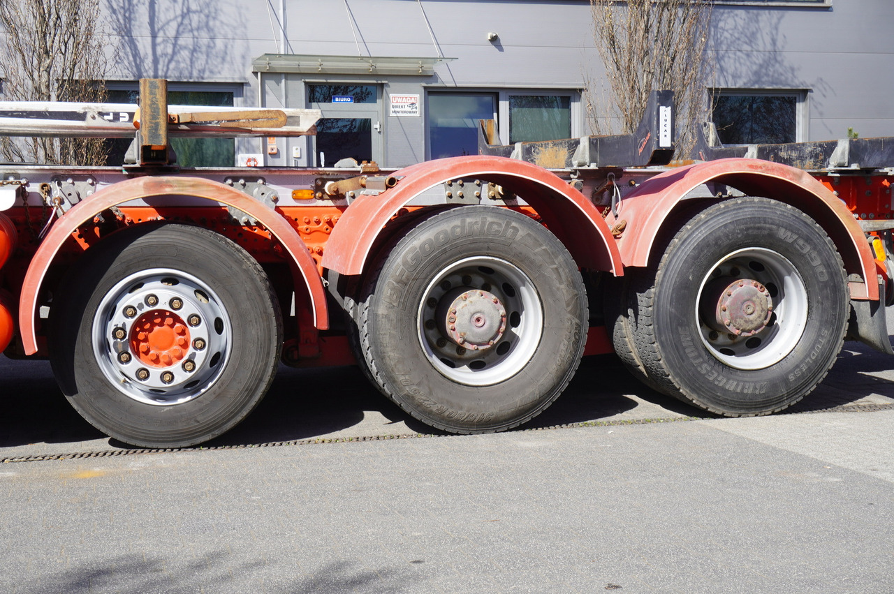 Crane truck for transportation of timber Mercedes-Benz Arocs 3563 8 × 4 / 630 HP / steered axle / Logging superstructure: picture 13
