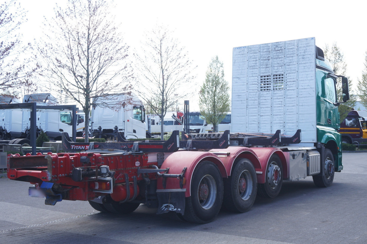 Leasing of Mercedes-Benz Arocs 3563 8 × 4 / 630 HP / steered axle / Logging superstructure Mercedes-Benz Arocs 3563 8 × 4 / 630 HP / steered axle / Logging superstructure: picture 7