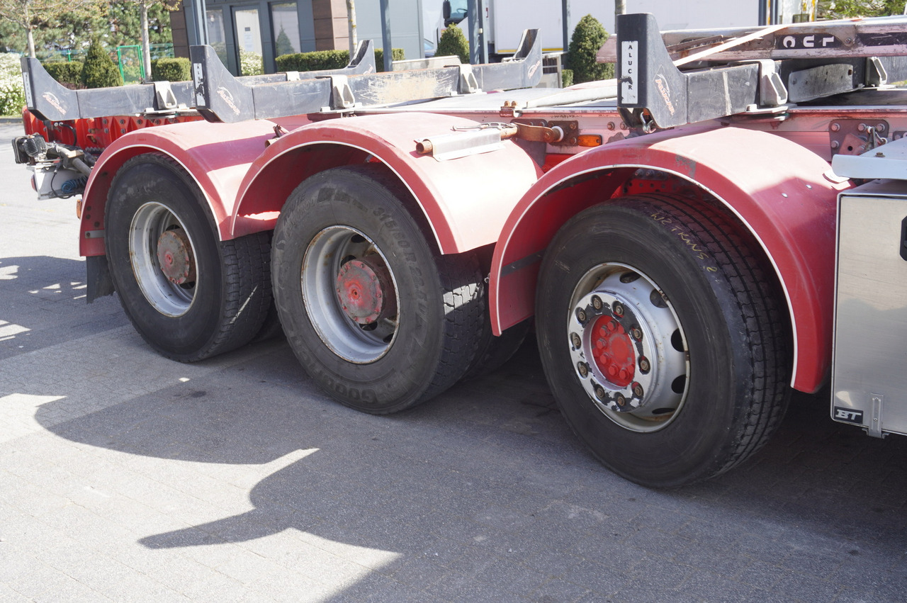 Leasing of Mercedes-Benz Arocs 3563 8 × 4 / 630 HP / steered axle / Logging superstructure Mercedes-Benz Arocs 3563 8 × 4 / 630 HP / steered axle / Logging superstructure: picture 15