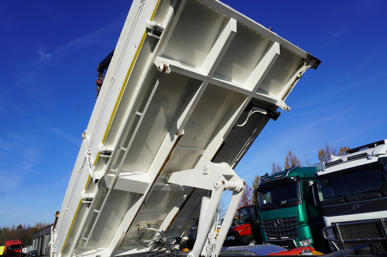 Tipper, Crane truck RENAULT C380 E6 6×4 / HDS Fassi F135 2700 MTH / Range 8 m / 5.6 t lifting capacity / 3-side tipper / Bortmatic: picture 19 Tipper, Crane truck RENAULT C380 E6 6×4 / HDS Fassi F135 2700 MTH / Range 8 m / 5.6 t lifting capacity / 3-side tipper / Bortmatic: picture 19