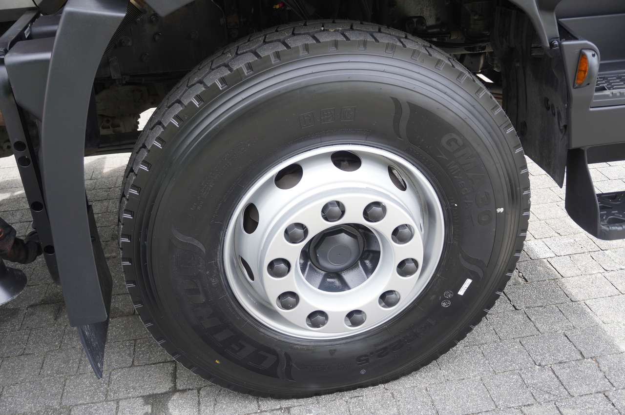 Tipper, Crane truck RENAULT K380 6×4 / FASSI F175 crane 7.85 t / 120 thousand km! / 2-sided tipper: picture 20 Tipper, Crane truck RENAULT K380 6×4 / FASSI F175 crane 7.85 t / 120 thousand km! / 2-sided tipper: picture 20