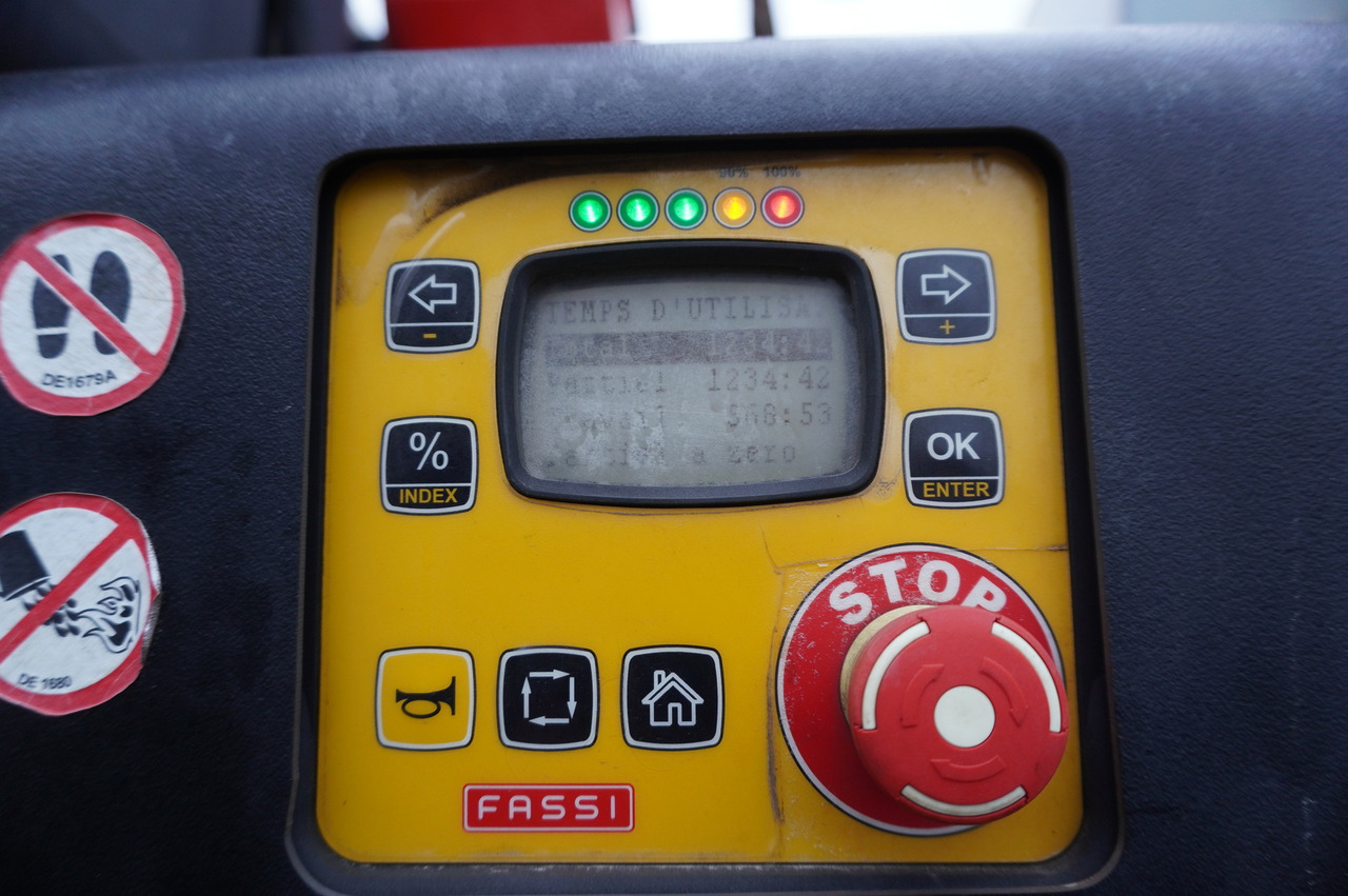 RENAULT RENAULT C280 DTI 8 / FASSI crane 5.6 T / 560 MTH / range 8 m / Flatbed 15 EPAL - Crane truck: picture 3 RENAULT RENAULT C280 DTI 8 / FASSI crane 5.6 T / 560 MTH / range 8 m / Flatbed 15 EPAL - Crane truck: picture 3