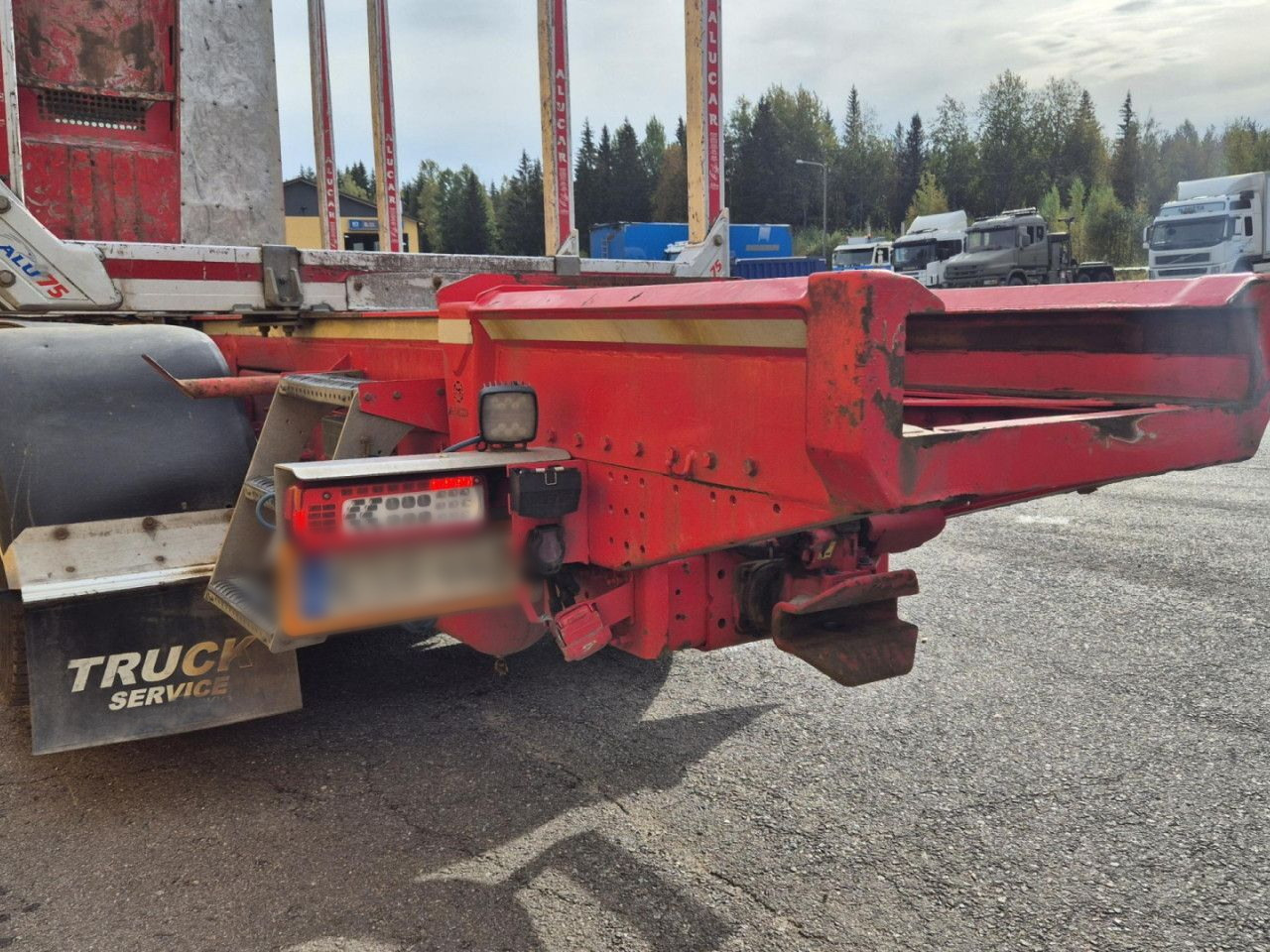 Cab chassis truck for transportation of timber VOLVO FH 750 8x4 / 2 lifted axles / timber truck: picture 7