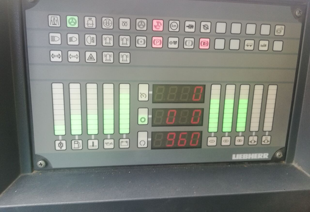 Mobile crane Liebherr LTM 1070 4.2: picture 11