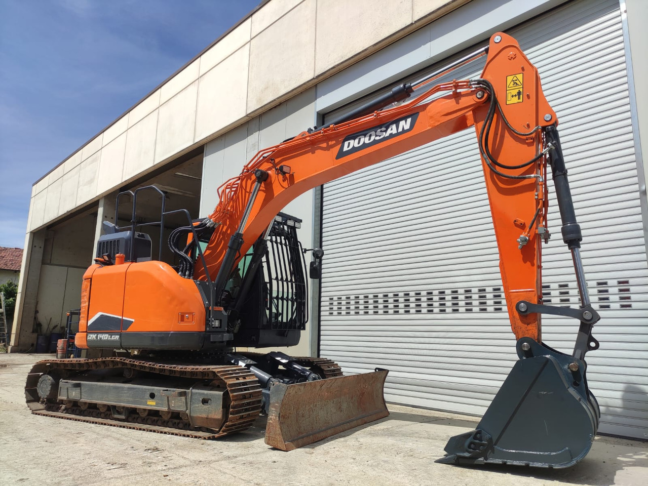 DOOSAN DX140LCR-7 - Crawler excavator: picture 3 DOOSAN DX140LCR-7 - Crawler excavator: picture 3