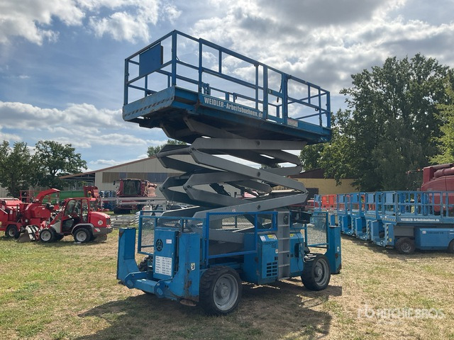 2007 Genie 4390RT 4x4 Diesel Scissor Lift - Scissor lift: picture 4 2007 Genie 4390RT 4x4 Diesel Scissor Lift - Scissor lift: picture 4