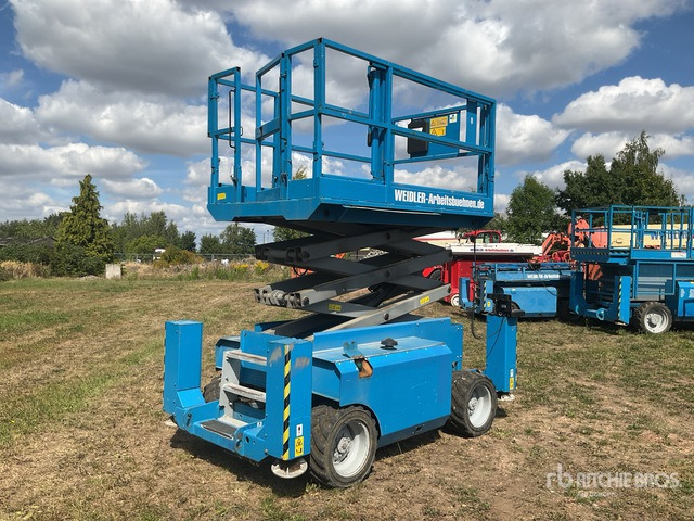 2007 Genie GS2668RT 4x4 Diesel Scissor Lift - Scissor lift: picture 2 2007 Genie GS2668RT 4x4 Diesel Scissor Lift - Scissor lift: picture 2