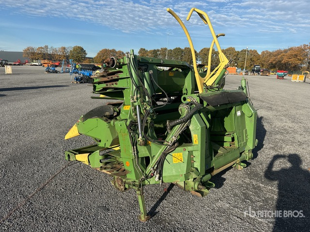 2013 Krone Easy Collect 903 Combine Header - Forage harvester attachment: picture 4 2013 Krone Easy Collect 903 Combine Header - Forage harvester attachment: picture 4