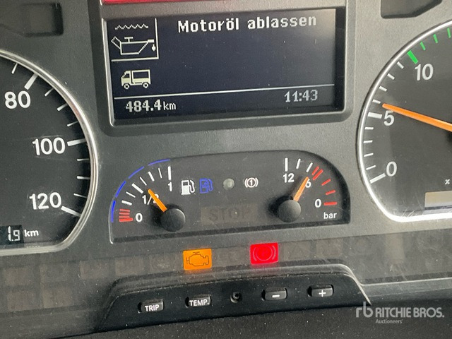 Road sweeper 2013 Mercedes-Benz 1324 4x2 Sweeper Truck: picture 6