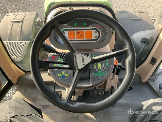 2016 Fendt 828 Vario S4 Profi Plus 4WD Tractor - Farm tractor: picture 5 2016 Fendt 828 Vario S4 Profi Plus 4WD Tractor - Farm tractor: picture 5