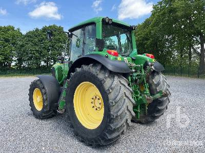 JOHN DEERE 6820 - Farm tractor: picture 2 JOHN DEERE 6820 - Farm tractor: picture 2