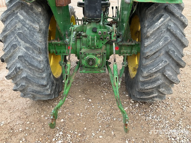 1990 John Deere 2450 4WD Tractor - Farm tractor: picture 5 1990 John Deere 2450 4WD Tractor - Farm tractor: picture 5