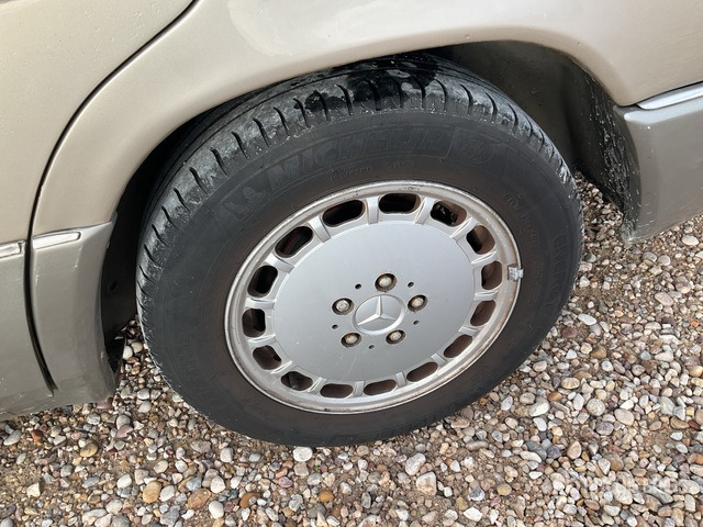 1990 Mercedes-Benz 300D Automobile - Car: picture 4 1990 Mercedes-Benz 300D Automobile - Car: picture 4