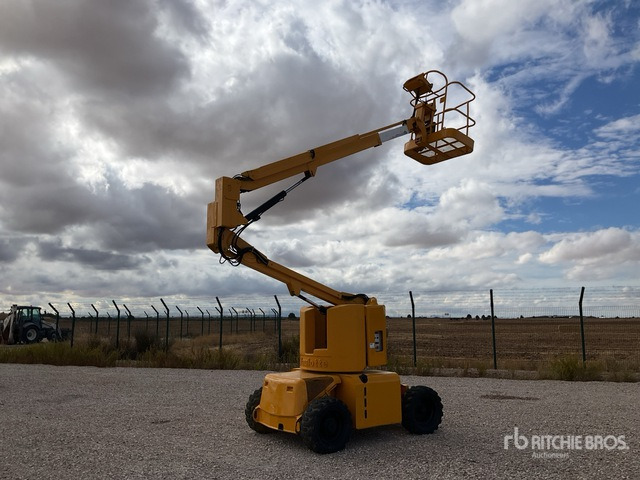 1999 Haulotte HA12D 2WD Diesel Articulating Boom Lift - Articulated boom: picture 1 1999 Haulotte HA12D 2WD Diesel Articulating Boom Lift - Articulated boom: picture 1