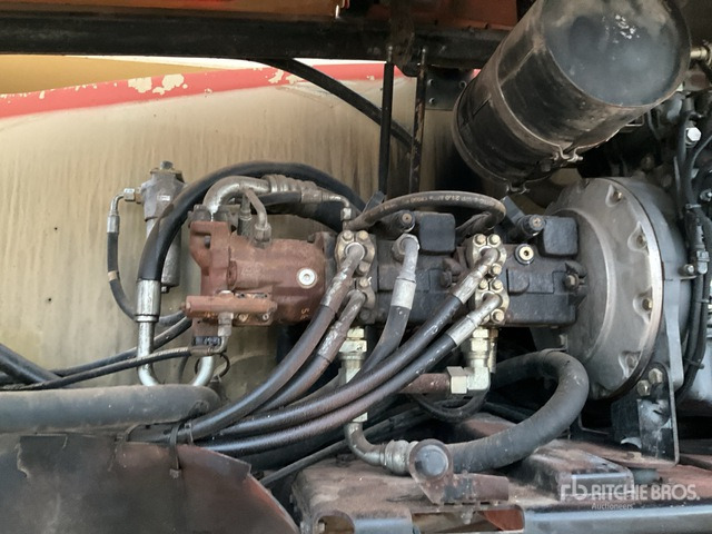 2005 JLG 1250AJP 4WD Diesel Articulating Boom Lift - Articulated boom: picture 4 2005 JLG 1250AJP 4WD Diesel Articulating Boom Lift - Articulated boom: picture 4