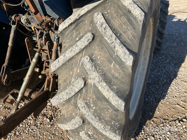 2005 New Holland TD95D 4WD Tractor - Farm tractor: picture 4 2005 New Holland TD95D 4WD Tractor - Farm tractor: picture 4