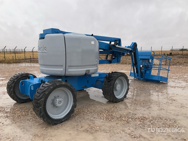 2007 Genie Z45/25 4WD Diesel Articulating Boom Lift - Articulated boom: picture 1 2007 Genie Z45/25 4WD Diesel Articulating Boom Lift - Articulated boom: picture 1