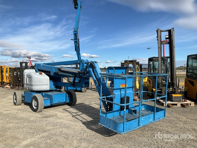 2007 Genie Z45/25JDC 2WD Electric Articulating Boom Lift - Articulated boom: picture 2 2007 Genie Z45/25JDC 2WD Electric Articulating Boom Lift - Articulated boom: picture 2
