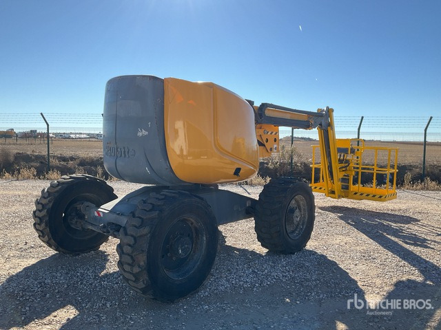 2008 Haulotte HA16PXNT 4WD Diesel Articulating Boom Lift - Articulated boom: picture 3 2008 Haulotte HA16PXNT 4WD Diesel Articulating Boom Lift - Articulated boom: picture 3