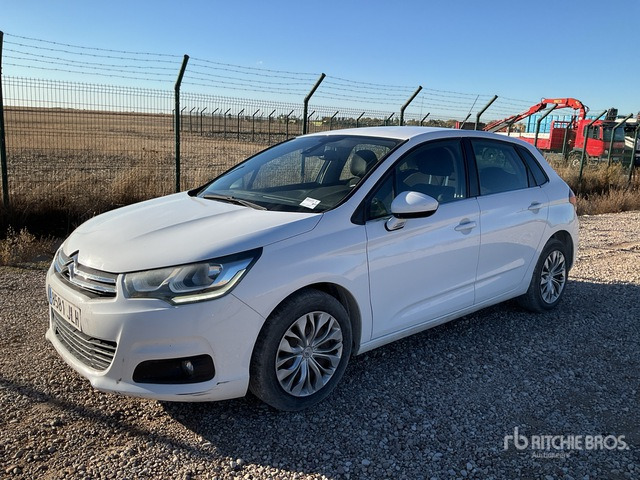 2015 Citroen C4 Blue Hdi Automobile - Car: picture 1 2015 Citroen C4 Blue Hdi Automobile - Car: picture 1