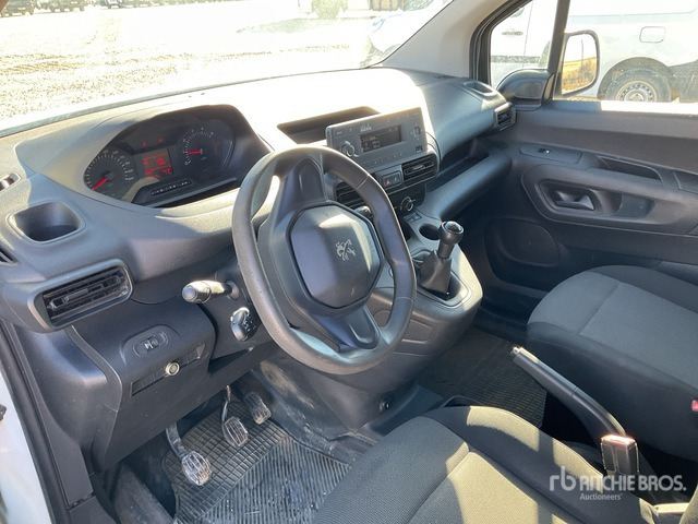 2019 Peugeot Partner Cargo Van - Commercial vehicle: picture 5 2019 Peugeot Partner Cargo Van - Commercial vehicle: picture 5
