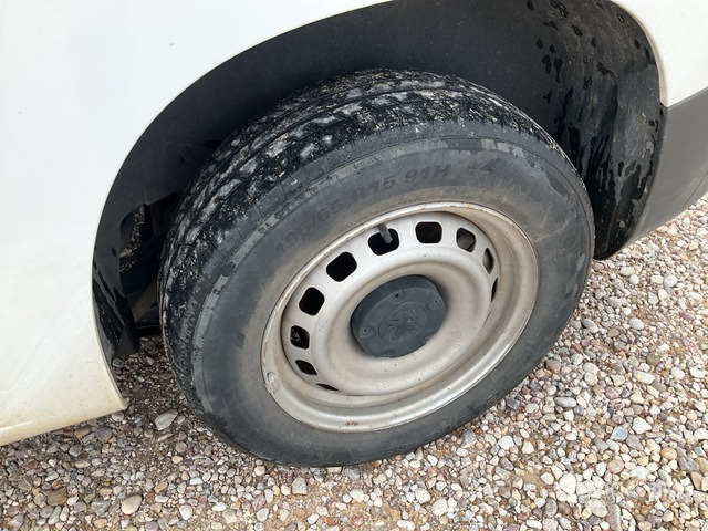 2021 Peugeot Partner Cargo Van - Commercial vehicle: picture 5 2021 Peugeot Partner Cargo Van - Commercial vehicle: picture 5