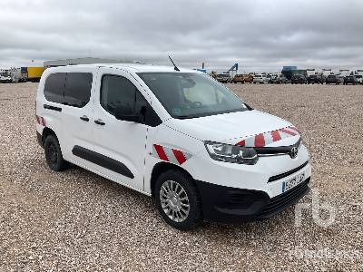 TOYOTA PROACE CITY VER 5 - Car: picture 4 TOYOTA PROACE CITY VER 5 - Car: picture 4