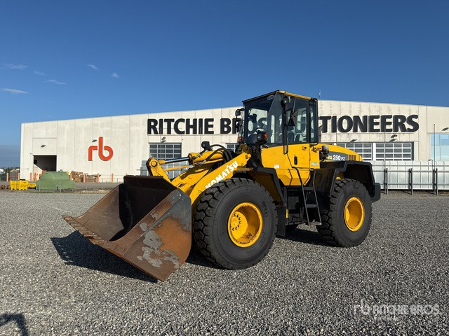 2003 Komatsu WA250-5 Pala gommata - Wheel loader: picture 2 2003 Komatsu WA250-5 Pala gommata - Wheel loader: picture 2