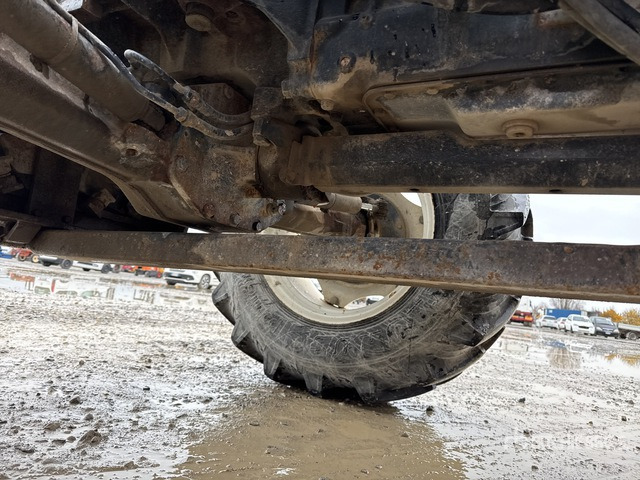 2004 New Holland TD90D 4WD Tractor - Farm tractor: picture 5 2004 New Holland TD90D 4WD Tractor - Farm tractor: picture 5