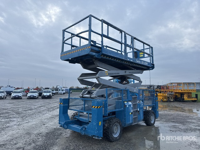2007 Genie GS3384 Diesel Scissor Lift - Scissor lift: picture 2 2007 Genie GS3384 Diesel Scissor Lift - Scissor lift: picture 2