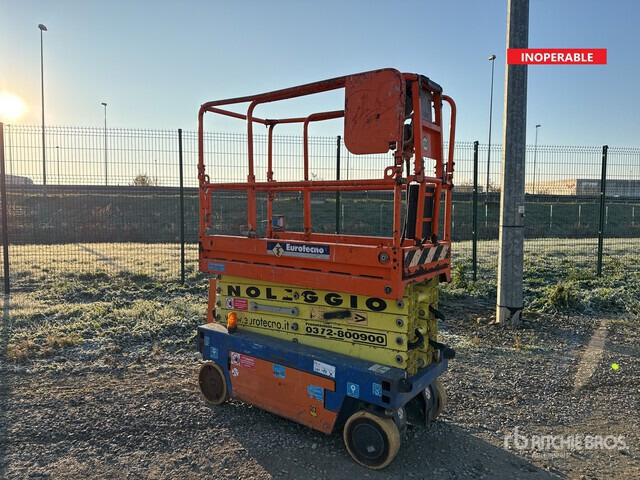 2009 Iteco IT7380 (Inoperable) Scissor Lift - Scissor lift: picture 1 2009 Iteco IT7380 (Inoperable) Scissor Lift - Scissor lift: picture 1