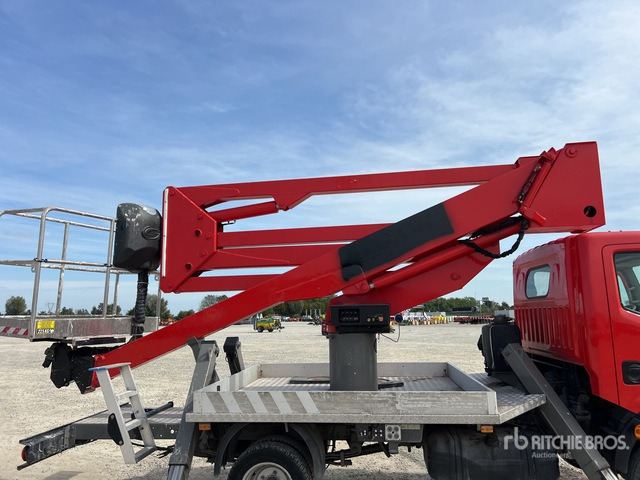 2011 Renault Maxity 2011 Socage DA320 20 m on Bucket Truck - Truck mounted aerial platform: picture 5 2011 Renault Maxity 2011 Socage DA320 20 m on Bucket Truck - Truck mounted aerial platform: picture 5