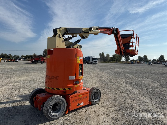 2012 JLG E300 AJP Electric Articulating Boom Lift - Articulated boom: picture 3 2012 JLG E300 AJP Electric Articulating Boom Lift - Articulated boom: picture 3