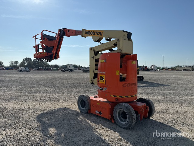 2012 JLG E300 AJP Electric Articulating Boom Lift - Articulated boom: picture 4 2012 JLG E300 AJP Electric Articulating Boom Lift - Articulated boom: picture 4