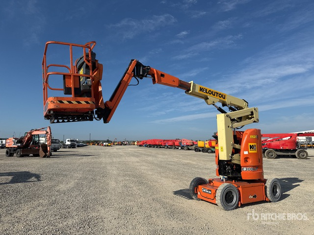 2012 JLG E300 AJP Electric Articulating Boom Lift - Articulated boom: picture 1 2012 JLG E300 AJP Electric Articulating Boom Lift - Articulated boom: picture 1