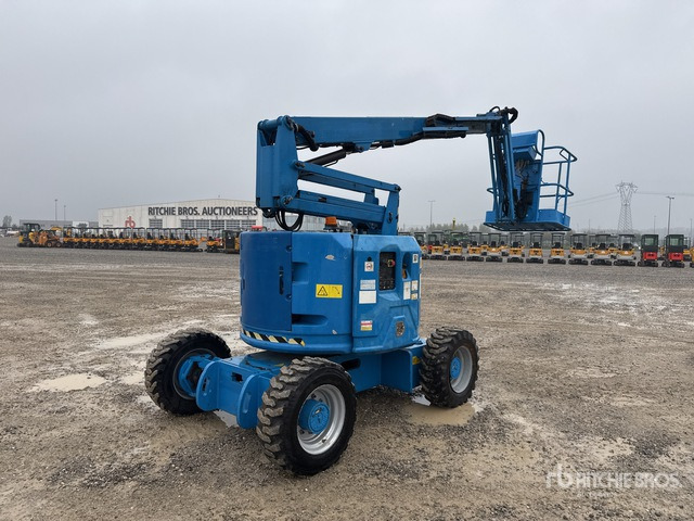 2014 Genie Z-34/22 Diesel Articulating Boom Lift - Articulated boom: picture 4 2014 Genie Z-34/22 Diesel Articulating Boom Lift - Articulated boom: picture 4