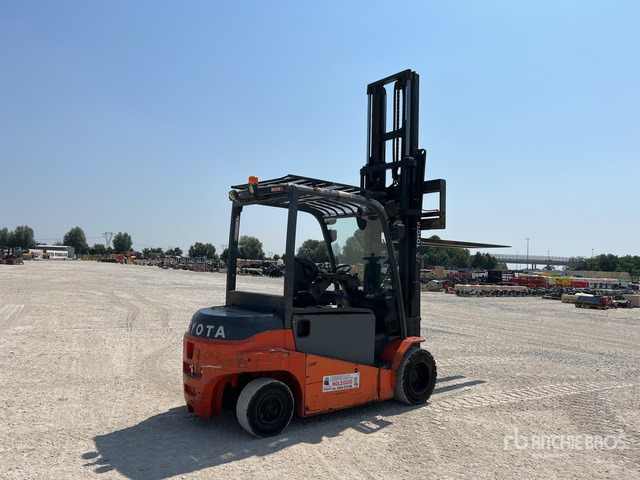 2014 Toyota 8-FBMT-50 5000 kg Electric Forklift - Electric forklift: picture 3 2014 Toyota 8-FBMT-50 5000 kg Electric Forklift - Electric forklift: picture 3