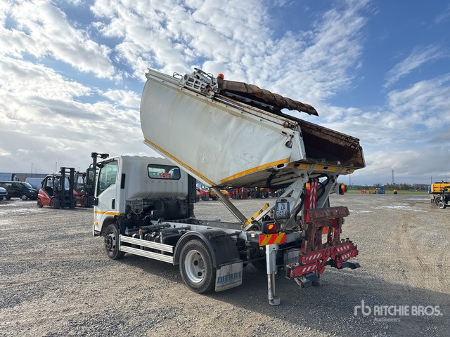 2017 Isuzu NPR 75 Rear Loader Waste Collection Truck - Garbage truck: picture 3 2017 Isuzu NPR 75 Rear Loader Waste Collection Truck - Garbage truck: picture 3