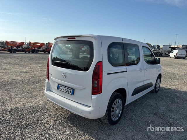 2021 Opel Combo LIFE 1.5 D 100CV EDITION PLUS L ... Van Truck - Small van: picture 3 2021 Opel Combo LIFE 1.5 D 100CV EDITION PLUS L ... Van Truck - Small van: picture 3
