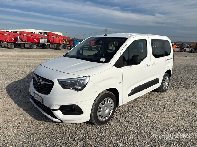 2021 Opel Combo LIFE 1.5 D 100CV EDITION PLUS L ... Van Truck - Small van: picture 1 2021 Opel Combo LIFE 1.5 D 100CV EDITION PLUS L ... Van Truck - Small van: picture 1